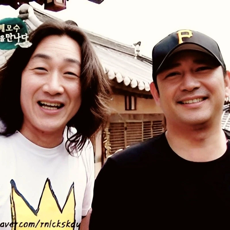 خبر روز | عکس یادگاری امپراتور گوموآ و ژنرال هموسو در پشتصحنه سریال جومونگ 0 186