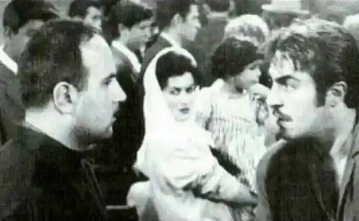 سفر به گذشته | «ملکه رنجبر» در 25 سالگی در هشتمین فیلمش؛ دهۀ 40 1 3 4