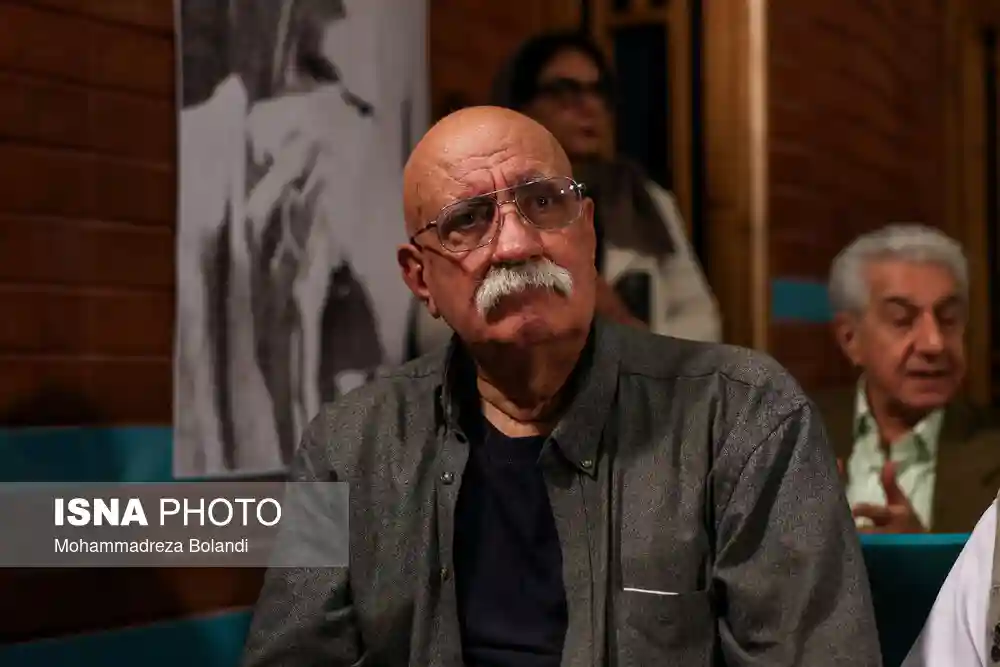 تصاویر ناصر تقوایی در مراسم یادبود 101 52