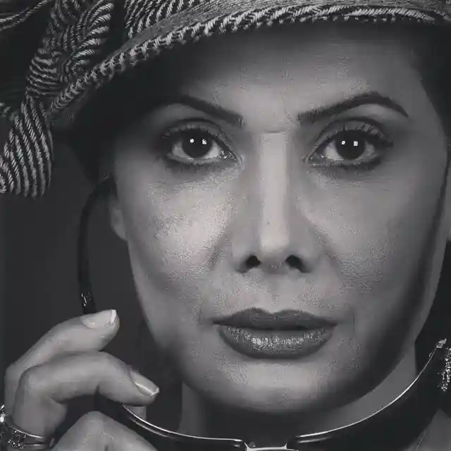 خبر روز| آلبوم عکس و بیوگرافی عاطفه رضوی با شوهر اول و دوم 11a422da