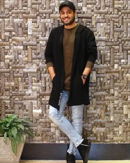 تصویر روز| زندگی خصوصی روزبه معینی، عکسهای شخصی و بیوگرافی 120 1