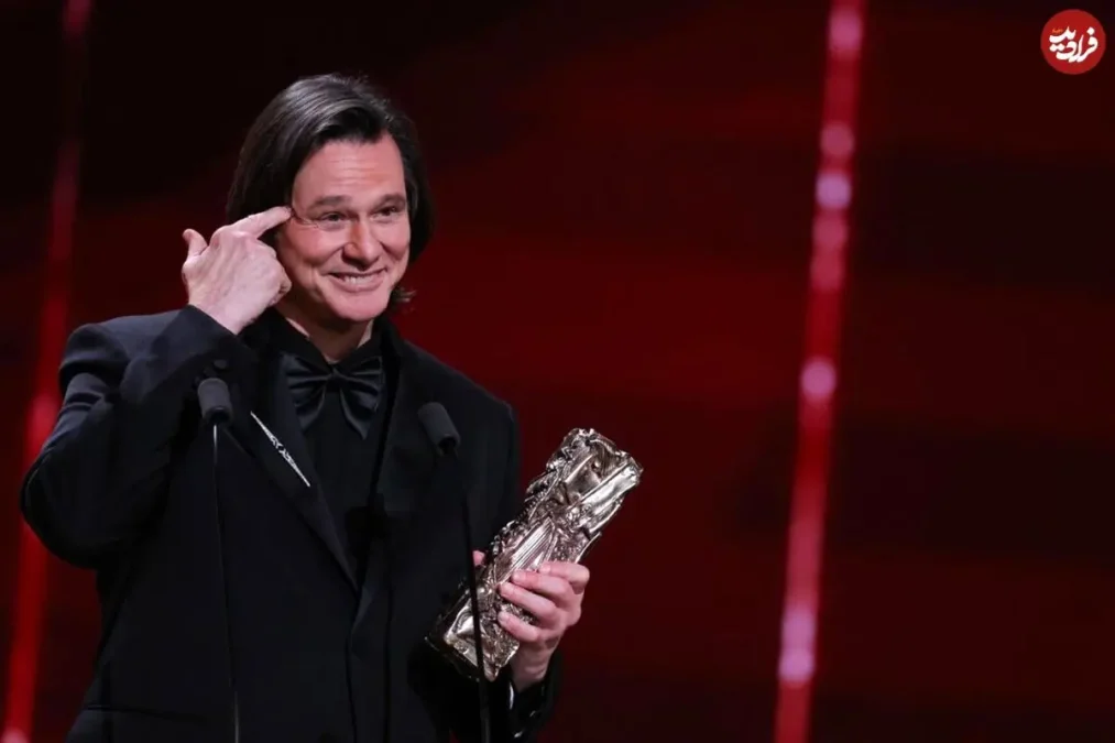 تصویر روز؛ جیم کری در مراسم جوایز سزار جایزه افتخاری دریافت کرد جیم کری در مراسم جوایز سزار جایزه افتخاری دریافت کرد