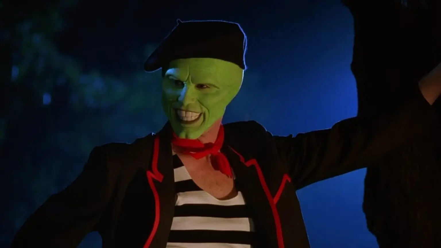 تصویر روز؛ جیم کری در مراسم جوایز سزار جایزه افتخاری دریافت کرد 151