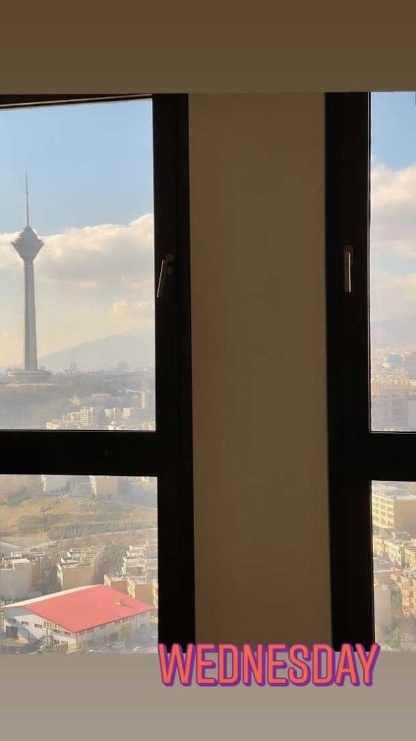 تصویر روز | زیبای خانه جدید ساره بیات با چشم انداز برج میلاد نمای خانه ساره بیات