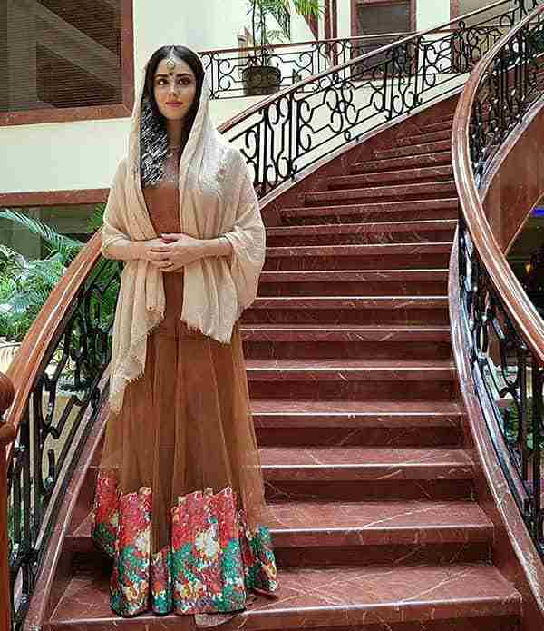 عکس هانیه غلامی با لباس هندی