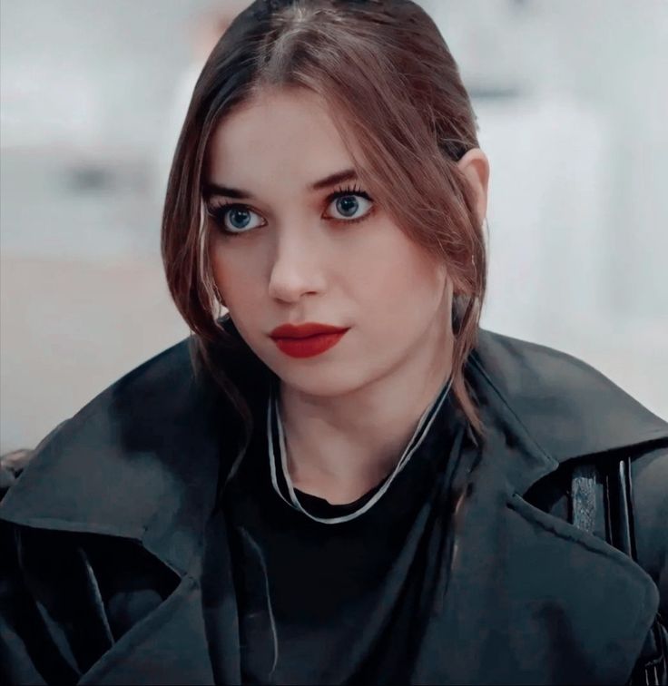 تصویر روز | عکسهای خصوصی و بیوگرافی افرا ساراچاوغلو 13