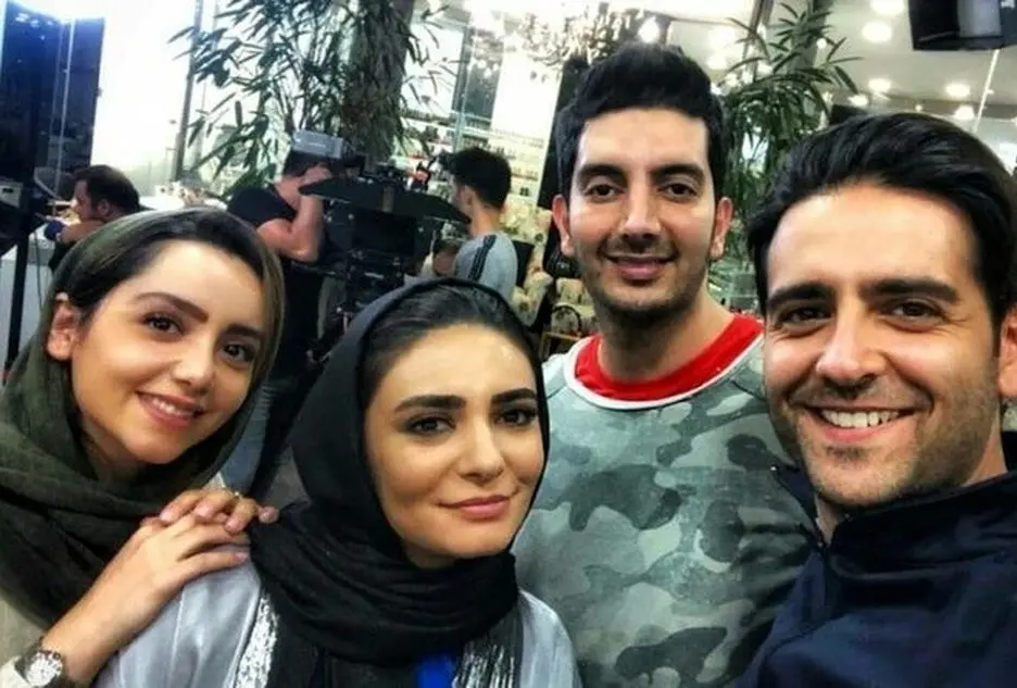 تصویر روز | امیرحسین آرمان، فرزین و لیندا و نازنین بیاتی»؛ سال 98 1755156208 214 artistspix 1701700370 3250420756457642864 50837516805 1