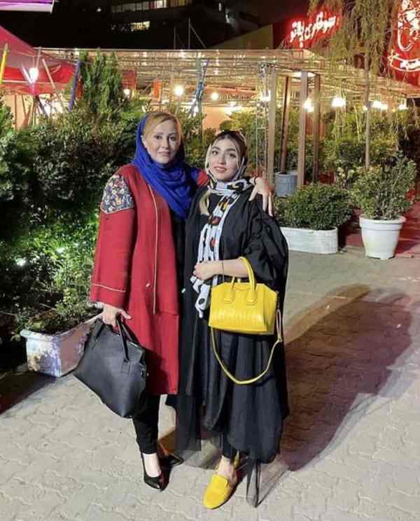 خانم بازیگر و زن برادرش