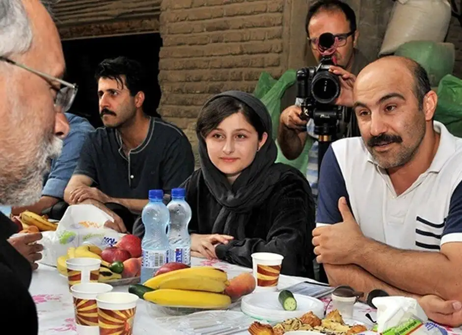 تصویر روز | نقی، نیکا و رحمت در پشت صحنه سریال پایتخت 5 در ترکیه؛ سال 97 18 3 30 12515capital tv series95071101