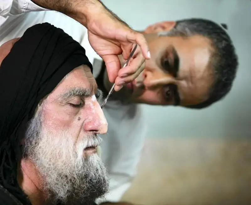 تصویر روز | عکس از عبدالله بن زبیر در اتاق گریم سریال مختارنامه 2 1023