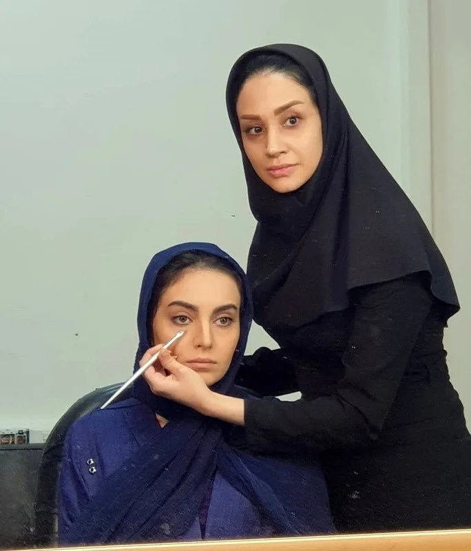 خبر روز | عکس مهشید جوادی در نقش مرضیه سریال بچه مهندس در اتاق گریم برنامه زندهرود 2 1184