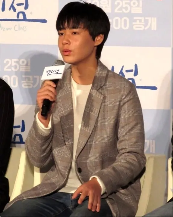 سکانس روز | تغییر چهره یوری خردسال سریال جومونگ بعد از 12 سال در مراسم معرفی یک فیلم 2 1197