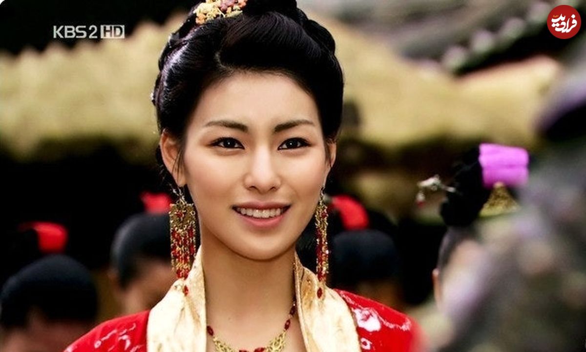 چهرۀ «بانو جیلی، زن موهیول» 18 سالگی اولین سریال «امپراتور بادها»