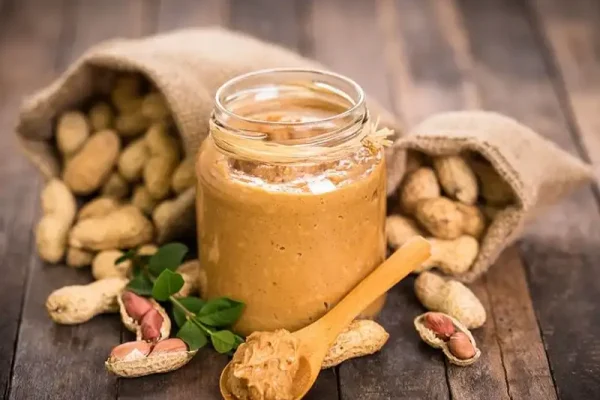 بهترین زمان خوردن کره بادام زمینی برای تقویت سلامتی بهترین زمان خوردن کره بادام زمینی