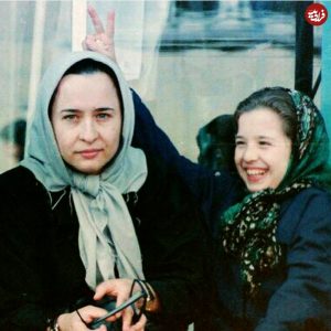 تصویر روز | تصویری زیرخاکی از تیپ و چهره متفاوت «آزیتا حاجیان و مهراوه شریفی نیا» 33 سال قبل ghadim ghadimaa 1501592715 1571796077085824637 17051294611