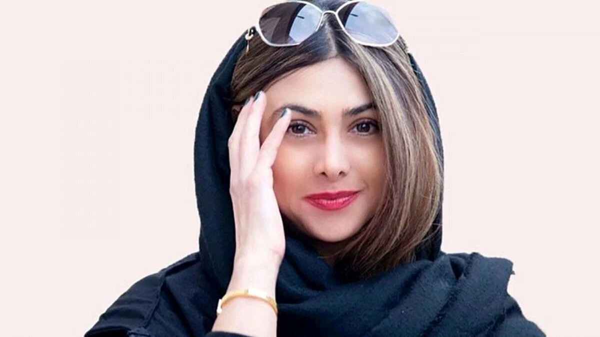 آزاده صمدی در یک مراسم هنری؛ قاب داغ و تازه قاب داغ و تازه آزاده صمدی در یک مراسم هنری