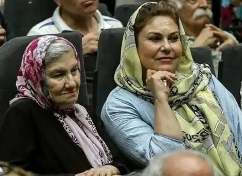 مهرانه مهینترابی؛ حضور در یادبود فردوس کاویانی بازیگر سریال های پربیننده دهه 60 2025 12 06 14 37 48 277310 meylesokhan ir 1.webp 1