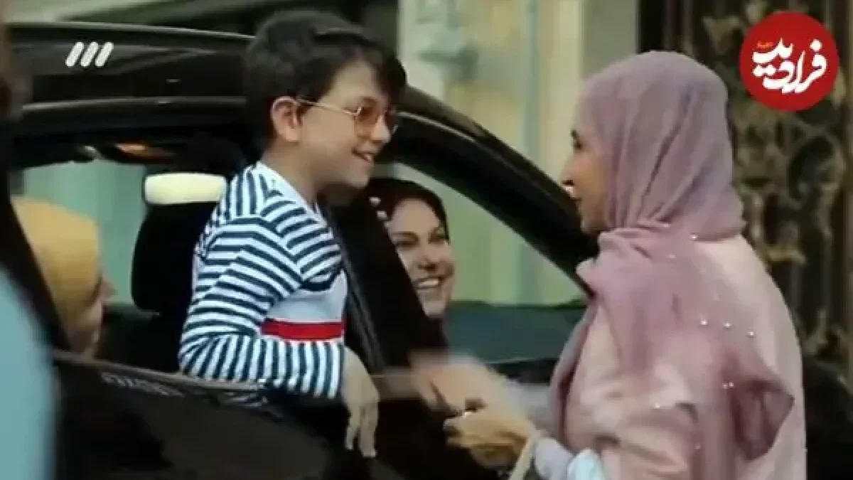 عکس| سفر زمان؛ چهرۀ «علی ثروتیان» (سریال آنام) در 17 سالگی در کنار «حامد بهداد»