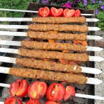 خلاقیت خنده دار یک ایرانی برای به سیخ کشیدن کباب حماسه آفرید/ مغز اینو باید طلا گرفت + عکس - آموزش بافتنی و قلاب بافی در خانه | کسب درآمد با کار دستی