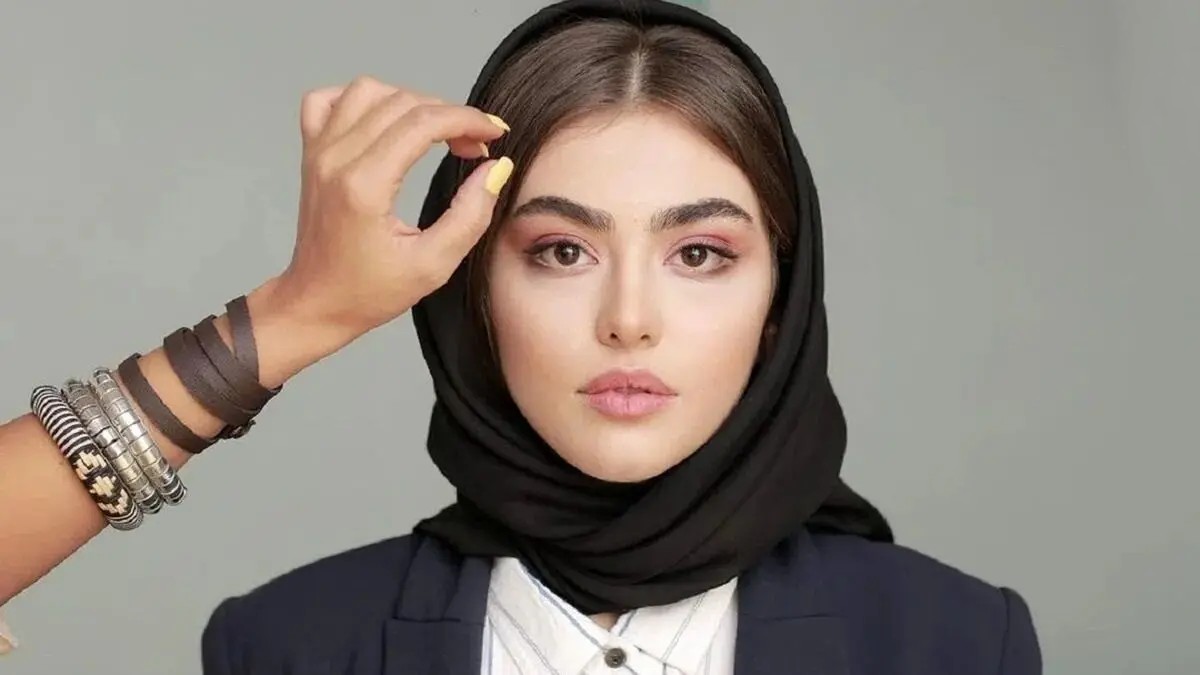 ریحانه پارسا قبل از مهاجرت چه شکلی بود؟ تصویری از ۲۲ سالگی بازیگر در سال ۹۹