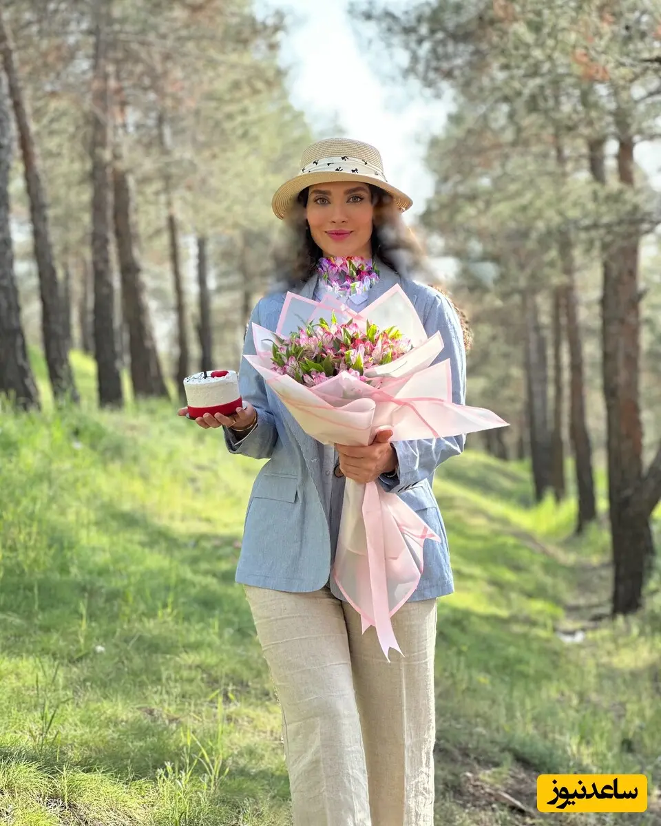 تاریخ وبگردی | تیپ خیره کننده «ساناز سعیدی» در 36 سالگی