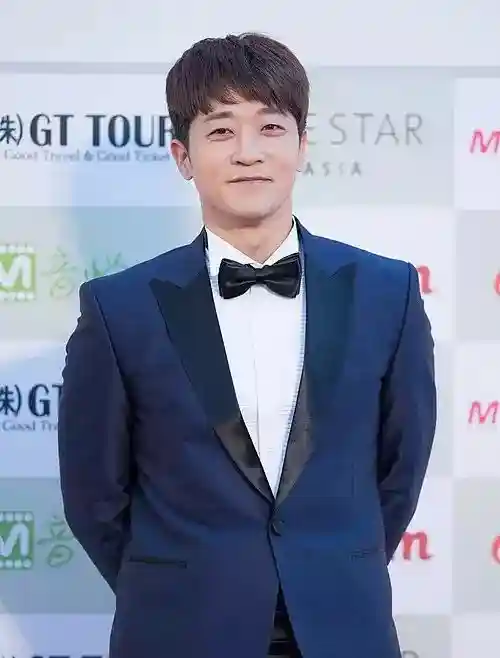 خبر روز | زندگی خصوصی الکس چو، عکسهای شخصی و بیوگرافی 23 11zon1 10