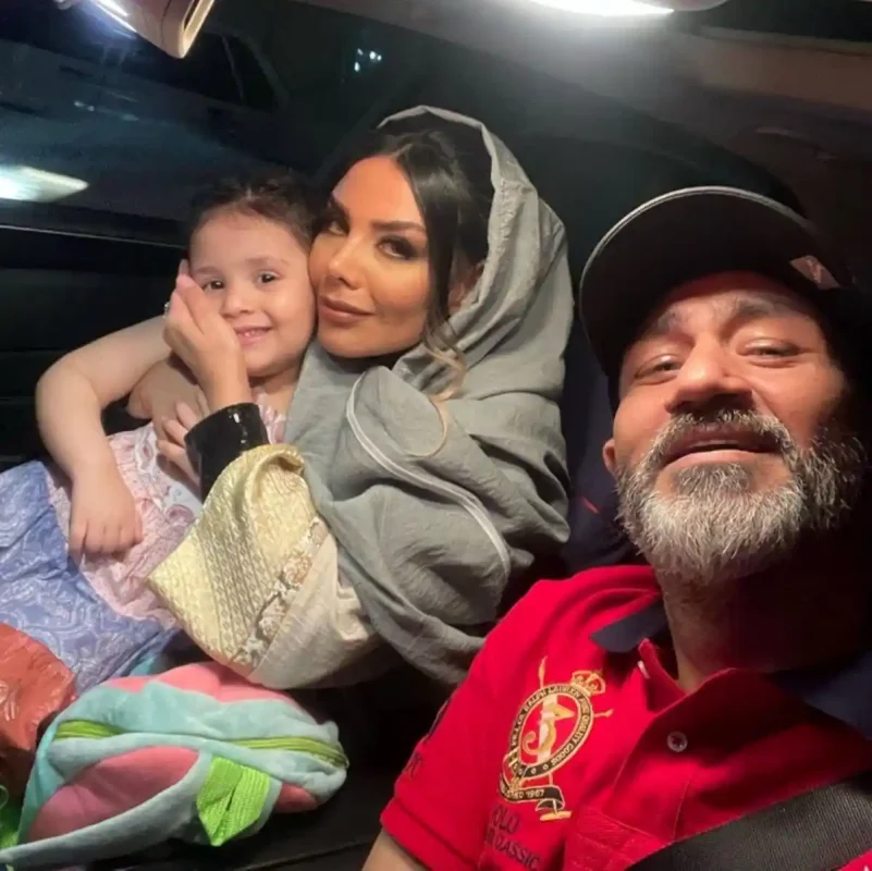 خبر روز | عکس جدید گشت و گذار شبانه مهران غفوریان و خانواده اش 270109a7