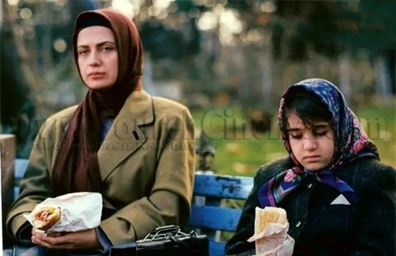 سفر در زمان| تغییر چهره «لعیا زنگنه» در اولین فیلمش در 31 سالگی 3 596