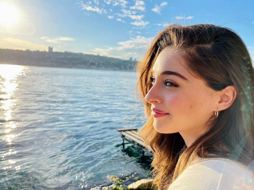 تصویر روز | عکسهای خصوصی و دیدنی جمره بایسال بازیگر ترک 33