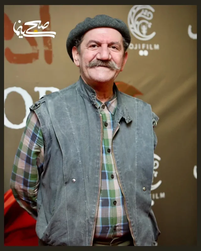 خبر روز | تصاویر حمید جبلی در دورهمی بازیگران مشهور سینما 35 47