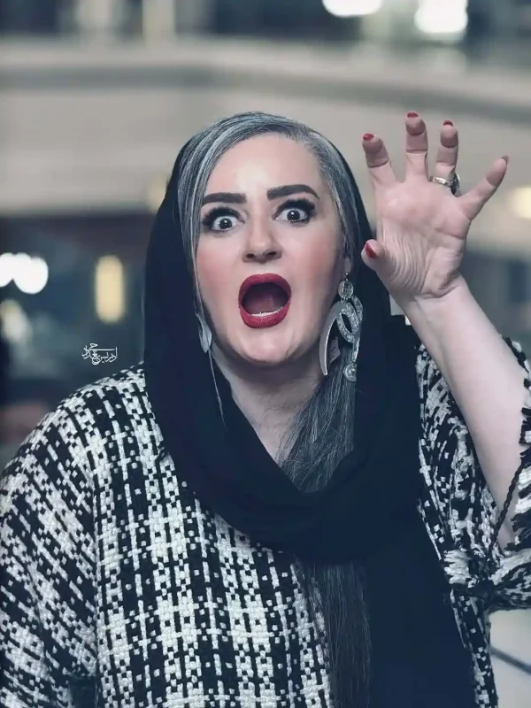 تصاویری از استایل کلاسیک «نعیمه نظامدوست» در اکران کجپیله با پالتوی چهارخانه 37 60