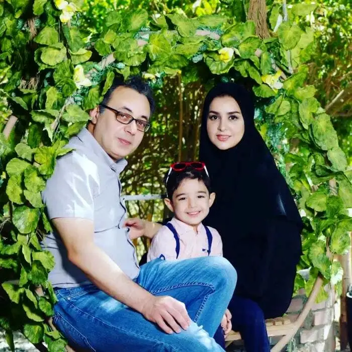 تصویر روز | حواشی زندگی شعله رزمجو 3WqhVMivhI8W 1