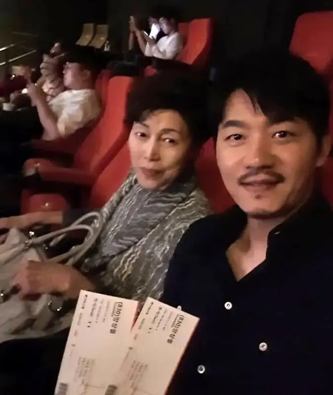 تصویر روز | «تسو» و مادر واقعیاش در یک جشنواره فیلم؛ ۱۳ سال بعد از سریال «جومونگ» 4 1 3