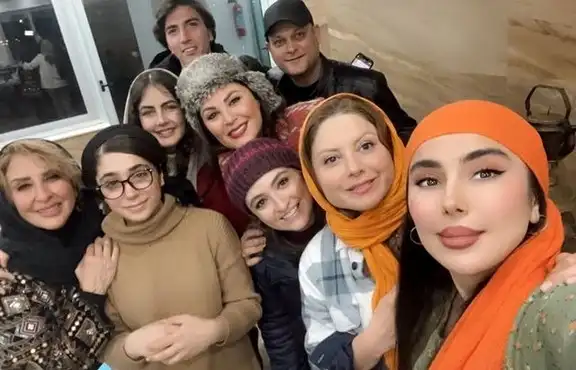 تصویر روز | نگاهی خاص به تغییر چهره مرجانه گلچین و نرگس آبیار 470918620 3966143557045297 6164449698365614296 n