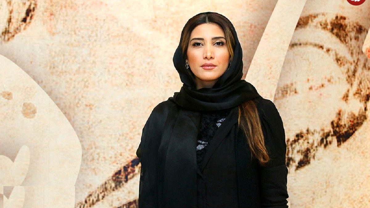 خبر روز | پوشش خاص و مُد روز «نیکی مظفری» در نمایشگاه برادر گلشیفته پوشش خاص و مُد روز «نیکی مظفری» در نمایشگاه برادر گلشیفته