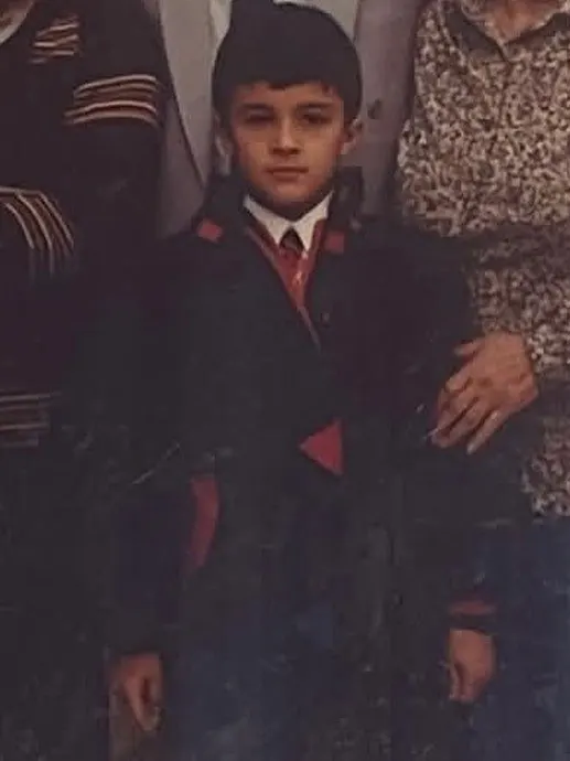 خبر روز | عکس از چهره بانمک امیر جدیدی در کودکی کنار خانواده 4b668b10 2