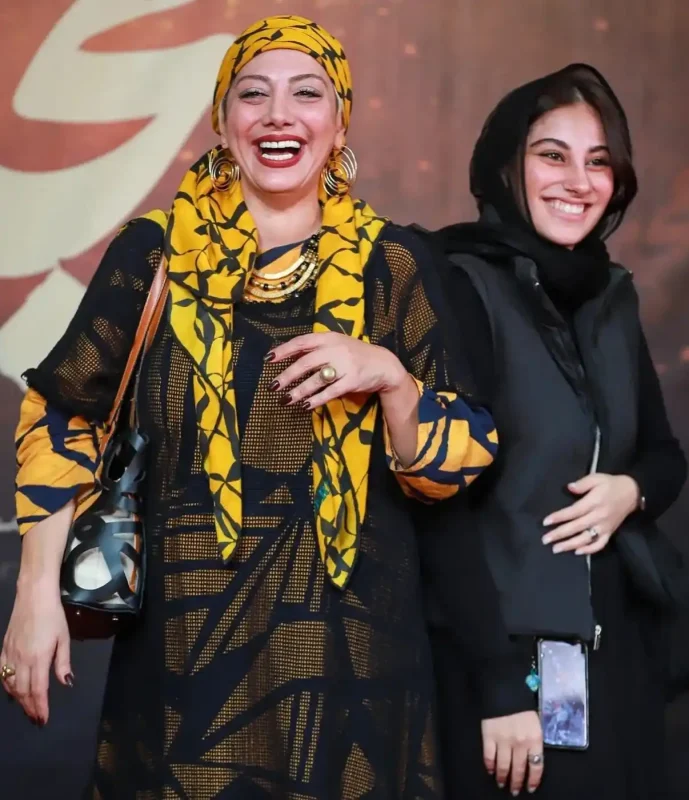 خبر روز | عکس مادرانه «زهرا داوودنژاد» با دخترش یلدا به اکران خصوصی آمد 52 47