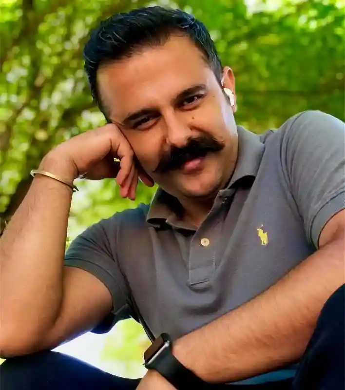 تصاویر | زندگی خصوصی سیدحسین موسوی، عکسهای شخصی و بیوگرافی 55 11zon 18