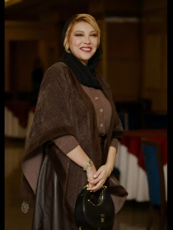 تصویر روز | صدف اسپهبدی؛ استایل قهوهای و ست پاییزه 5826740620637179006