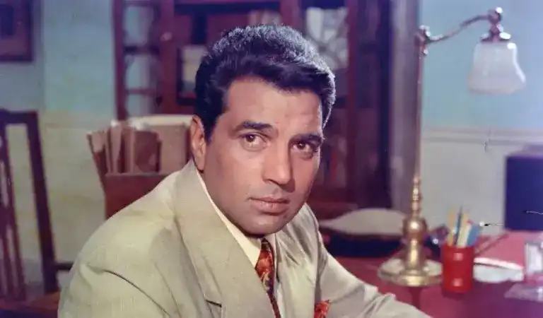 زندگی و بیوگرافی درمندرا «اَبرمرد» بالیوود و ستاره فیلم شعله 83 11zon 17