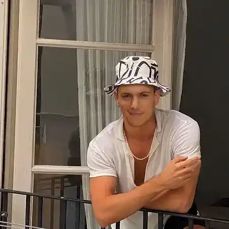 تصویر روز| زندگی خصوصی ونتورث میلر، عکسهای شخصی و بیوگرافی 88 58