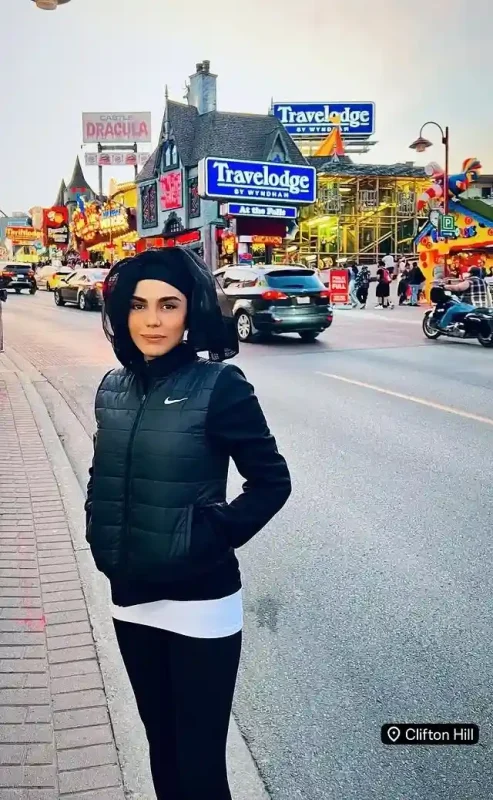 سفر در زمان| آزاده زارعی بازیگر نقش «باران» سریال آوای باران در خیابانهای کانادا 98089089089 1