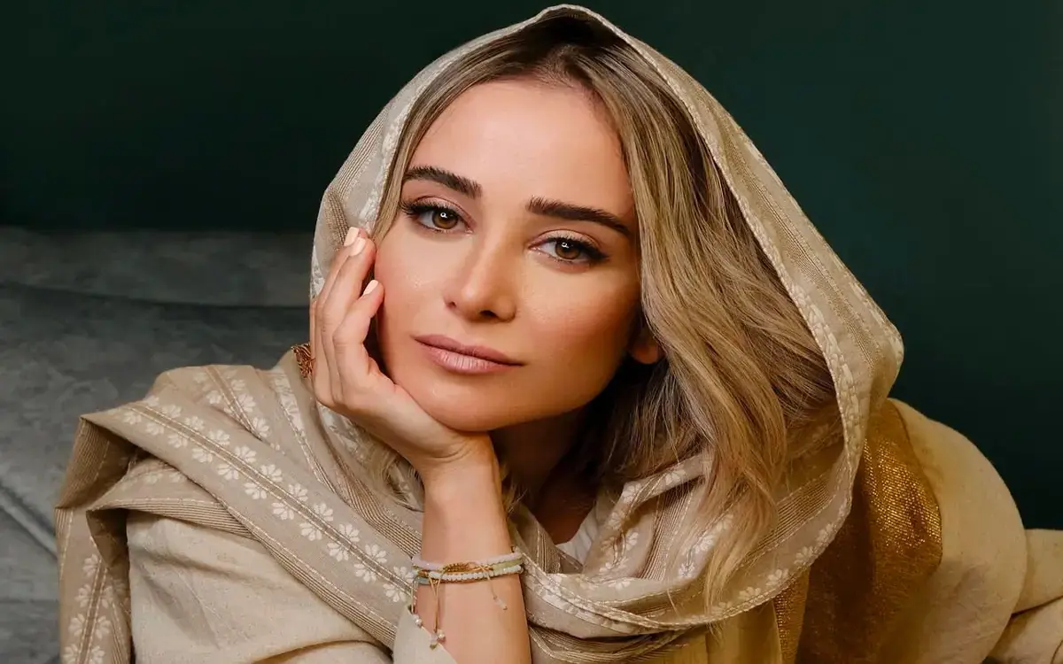 Elnaz Habibi 2.jpg 1