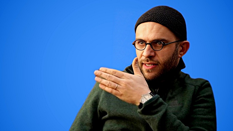 تغییر چهره دیدنی و جذاب بابک حمیدیان در سن۴۴سالگی