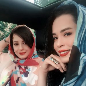 تاریخ وبگردی | دو خواهر در یک قاب /مهراوه و ملیکا شریفی نیا تاریخ وبگردی | دو خواهر در یک قاب /مهراوه و ملیکا شریفی نیا