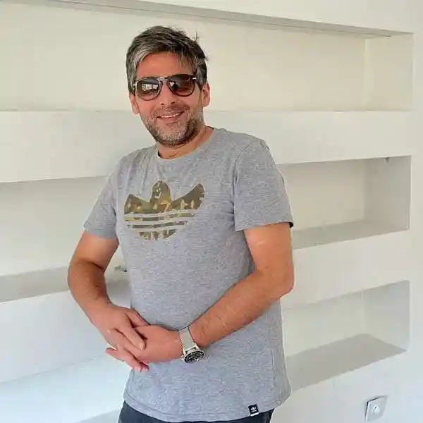 خبر روز | تصویری زیبا از استایل و خنده گرم حمید گودرزی IMG 20241124 085610 355