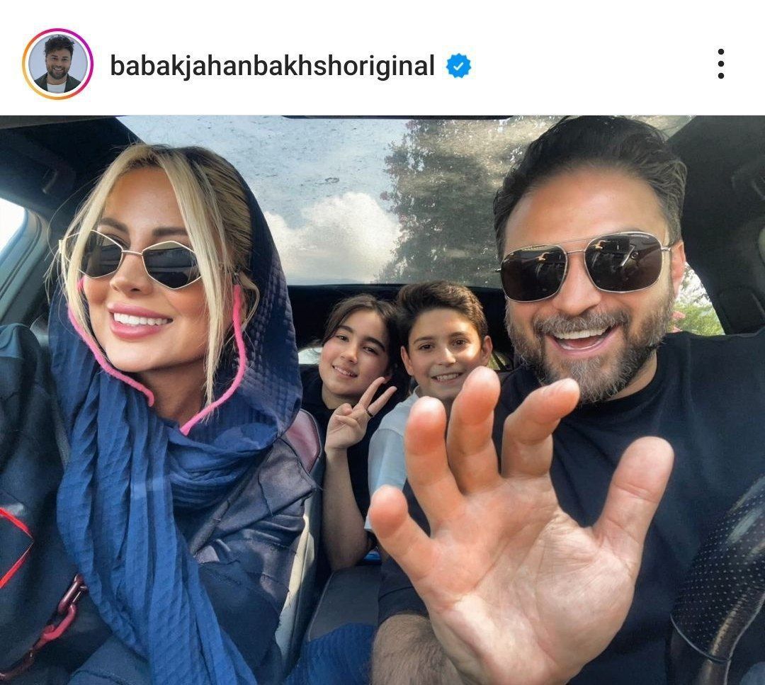 تاریخ وبگردی | سلفی جذاب بابک جهانبخش و همسرش در یک روز بارانی