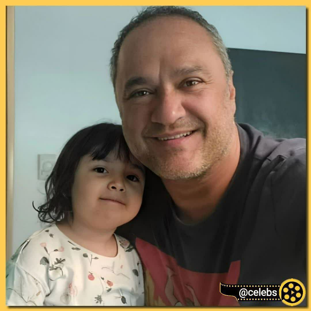 تاریخ وبگردی |تغییر چهره دیدنی از رامبد جوان در کنار دختر کوچولوی خود