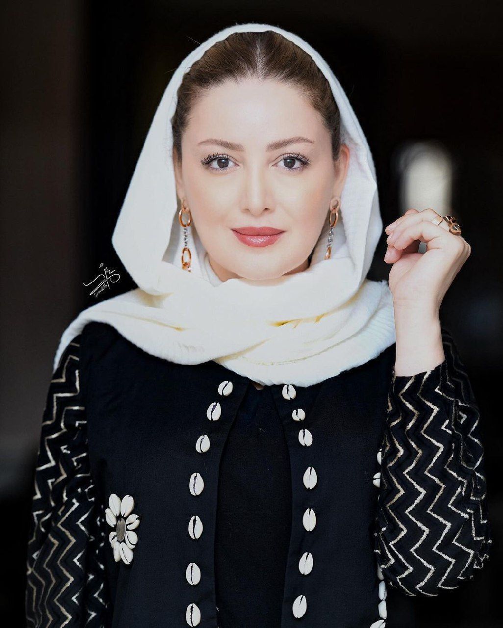 تصویر روز | زیبایی چهره شیلا خداداد بازیگر سریال مسافری از هند IMG 20241209 112214 581