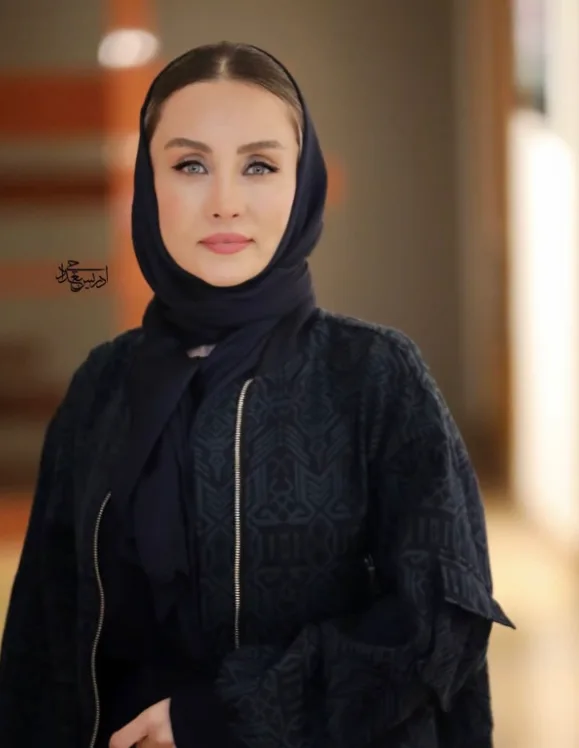 تصویر روز | عکس جذاب حدیث فولادوند و مازیار لرستانی در مراسم نکوداشت «گلاب آدینه» 2 Screenshot 2025 05 03 003456